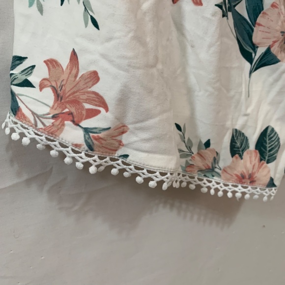 Ardene Basic Womens NWOT Floral Off the Shoulder Shorts Romper Size Small - Picture 2 of 6